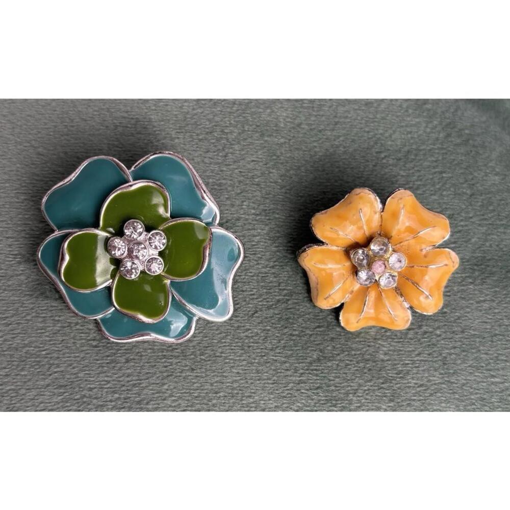 2 Flower Enamel Rose Daisy Brooch‎ Blue 1.5” Yellow 1” P058